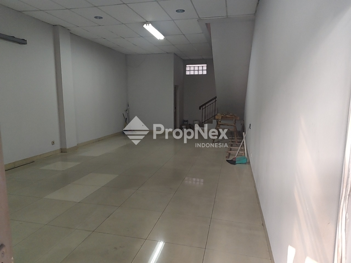 Sewa Ruko 2 Lantai Siap Pakai Dekat Sekolah di Mekar Wangi Bandung — foto 4